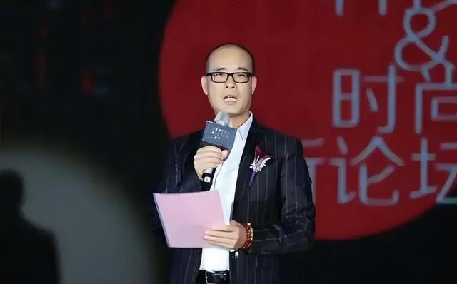 第一男装倒了！掏空44亿负债25亿妻儿却在美国住4000平大房子(图7)